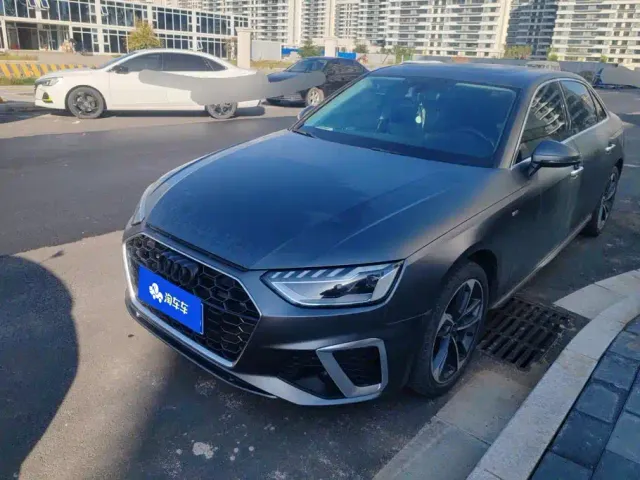 Фотография автомобиля — Audi A4L