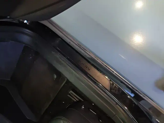 Tesla Model 3 — Фото автомобиля 20