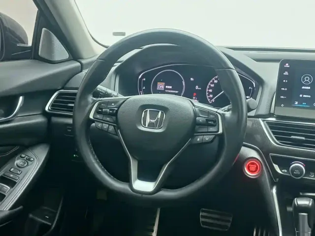 Honda Accord — Фото автомобиля 7