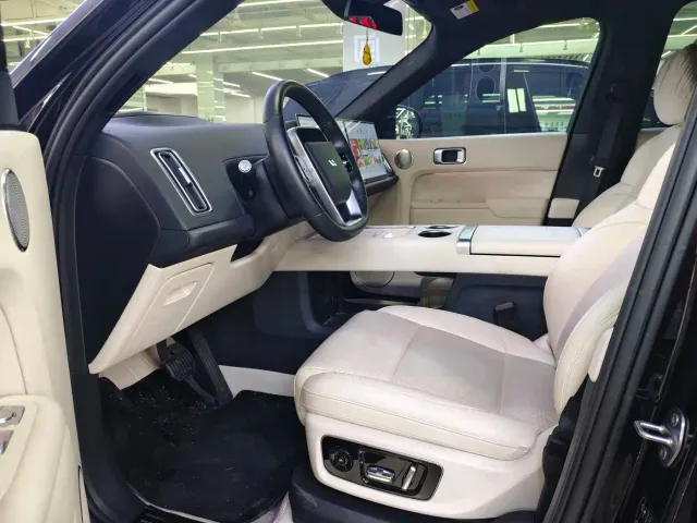 Li Auto L9 — Фото автомобиля 7