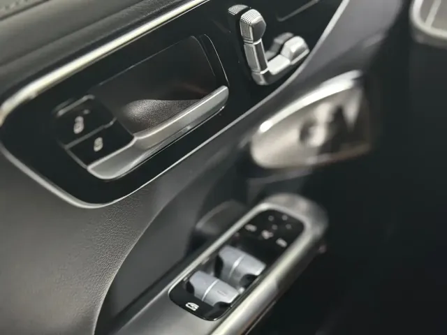Mercedes-Benz C-Class — Фото автомобиля 24