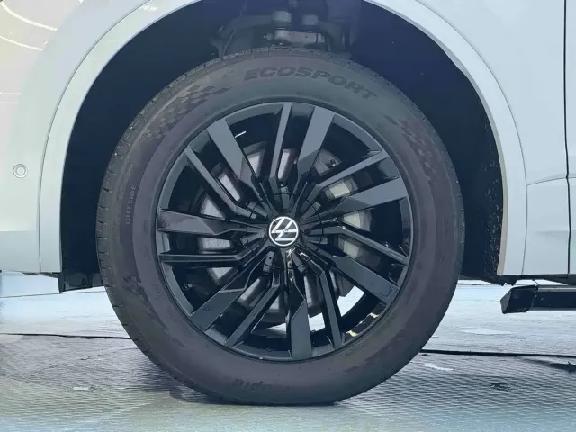 Volkswagen Touareg 2022 2.0TSI Rui Shang Edition — Фото автомобиля 16
