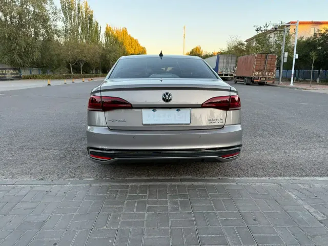 Volkswagen Bora — Фото автомобиля 5