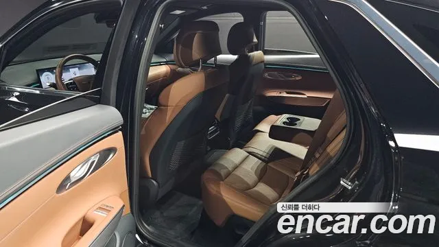 Genesis GV70 — Фото автомобиля 18