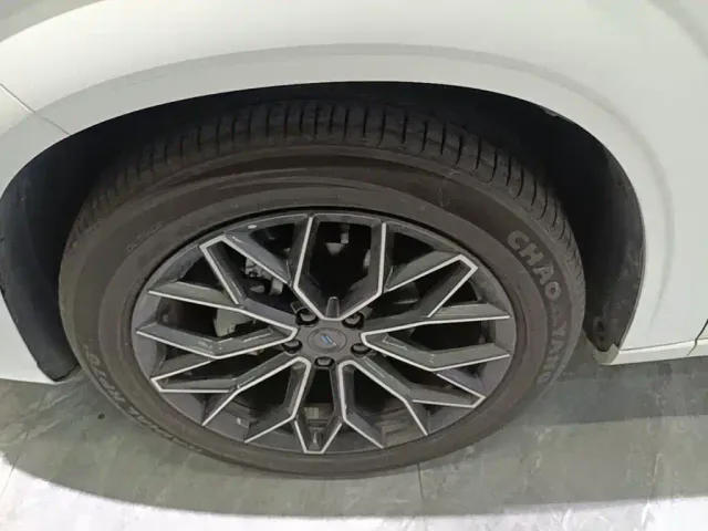 Changan Oshan Z6 EV — Фото автомобиля 24