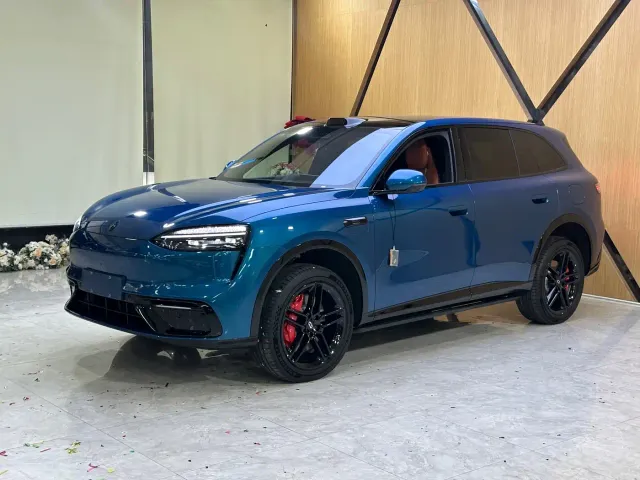 Фотография автомобиля — Aito M6