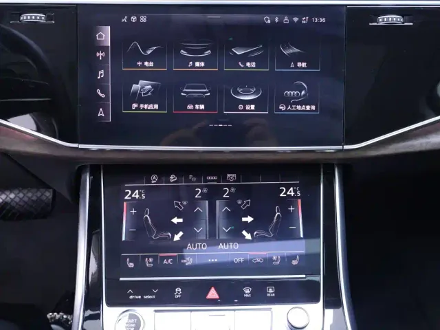 Audi Q7 — Фото автомобиля 10