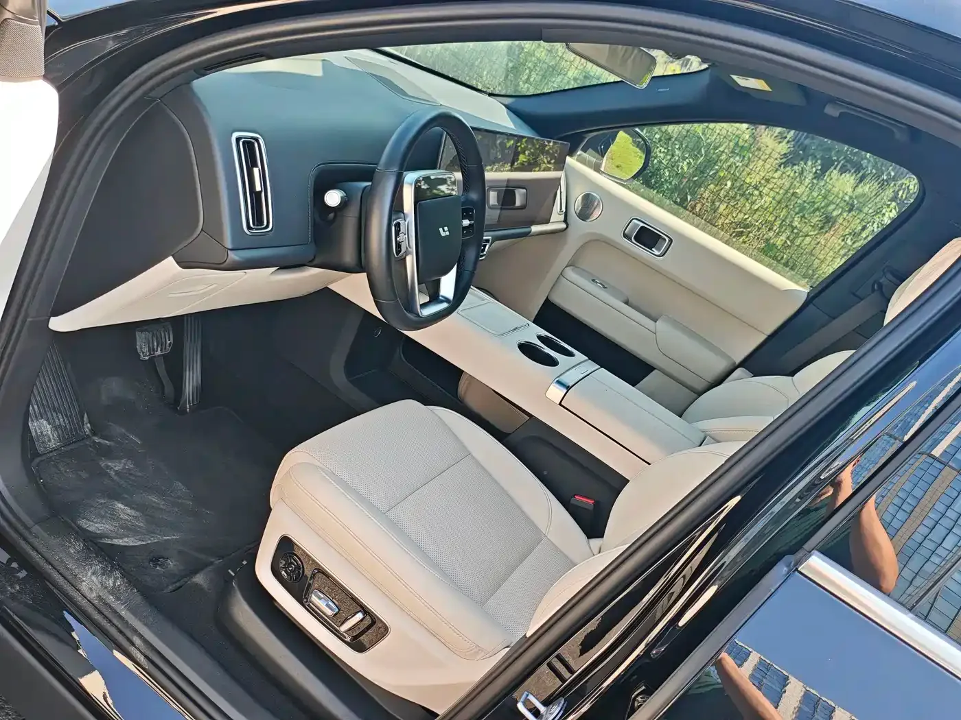 Li Auto Li Xiang L9 2023 Model Pro — Фото автомобиля 11