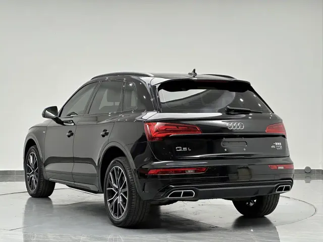 Audi Q5L — Фото автомобиля 5