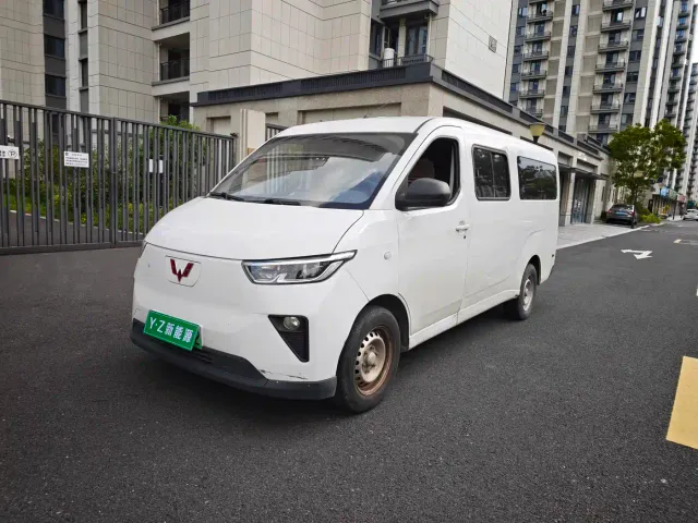 Фотография автомобиля — Wuling Yangguang