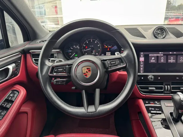 Porsche Macan — Фото автомобиля 18