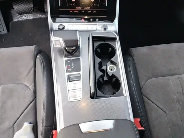 Audi A6L — Фото автомобиля 9