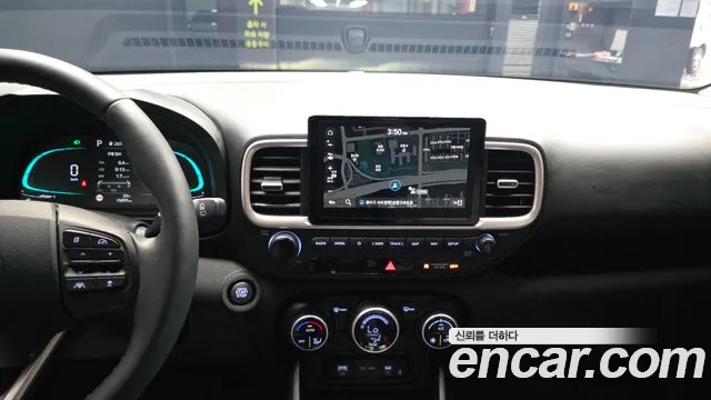 Hyundai Venue — Фото автомобиля 14