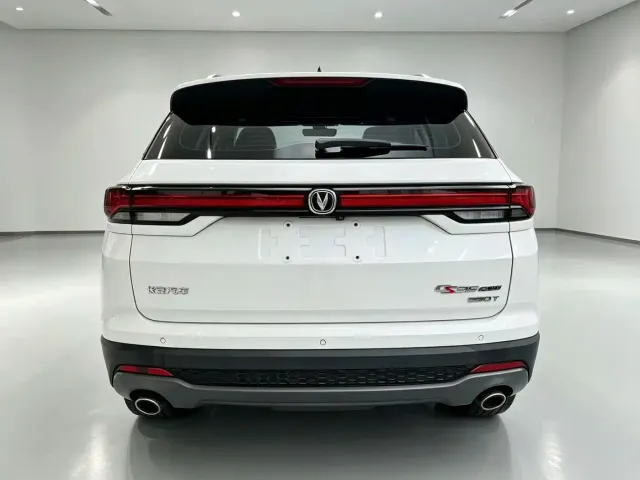 Changan CS35 Plus — Фото автомобиля 5
