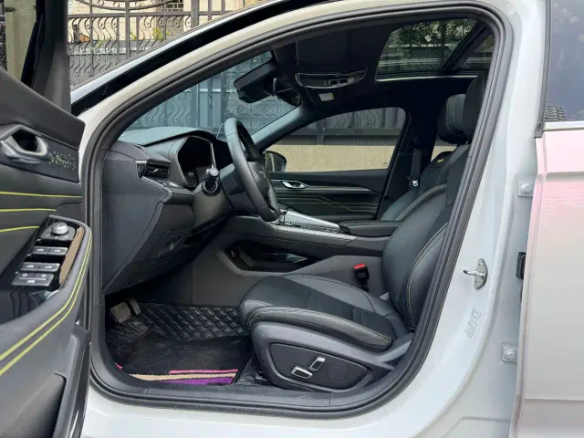 Geely Xingrui — Фото автомобиля 5