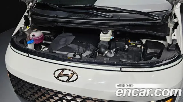 Hyundai Staria Staria 4WD Lounge 9 мест — Фото автомобиля 6