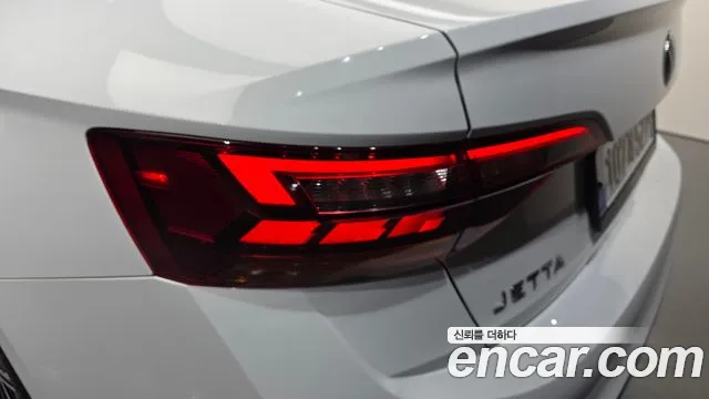 Volkswagen Jetta — Фото автомобиля 23