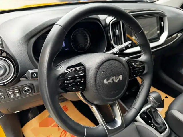 Kia KX1 — Фото автомобиля 12