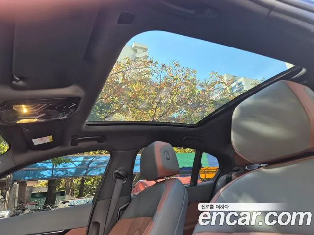 BMW 5 Series — Фото автомобиля 11