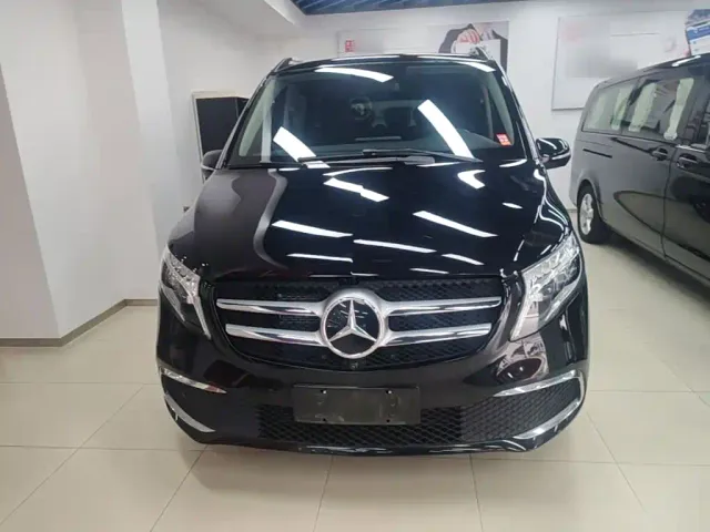 Mercedes-Benz V-Class — Фото автомобиля 2
