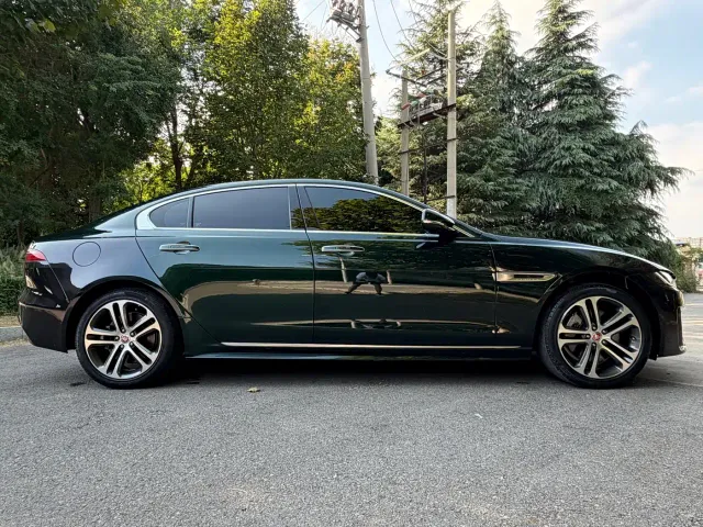 Jaguar XEL — Фото автомобиля 4