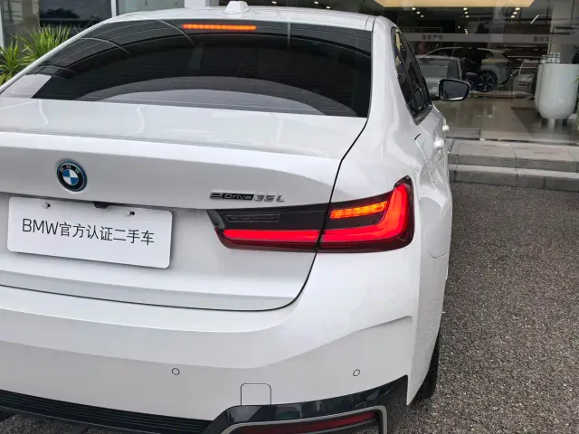 BMW i3 — Фото автомобиля 17