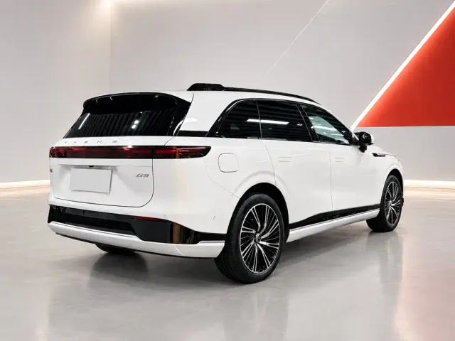 Xpeng G9 — Фото автомобиля 6