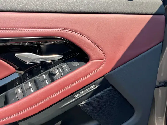 Land Rover Range Rover Evoque — Фото автомобиля 13