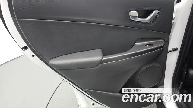 Hyundai Kona — Фото автомобиля 14