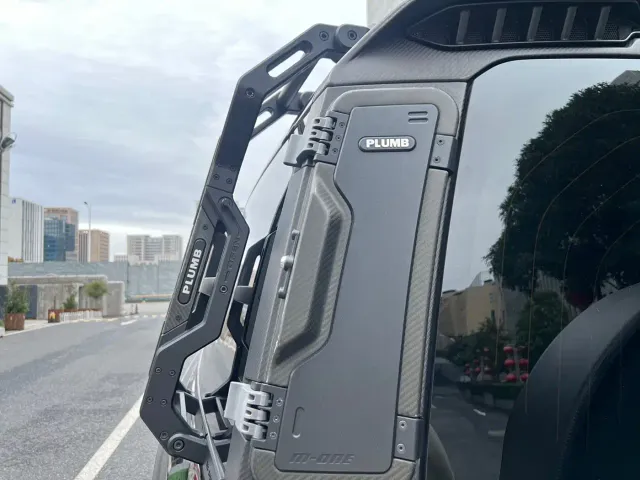 Land Rover Defender — Фото автомобиля 15