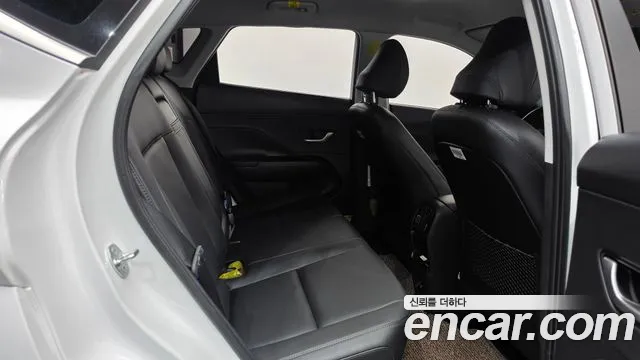 Hyundai Kona SX2 — Фото автомобиля 17
