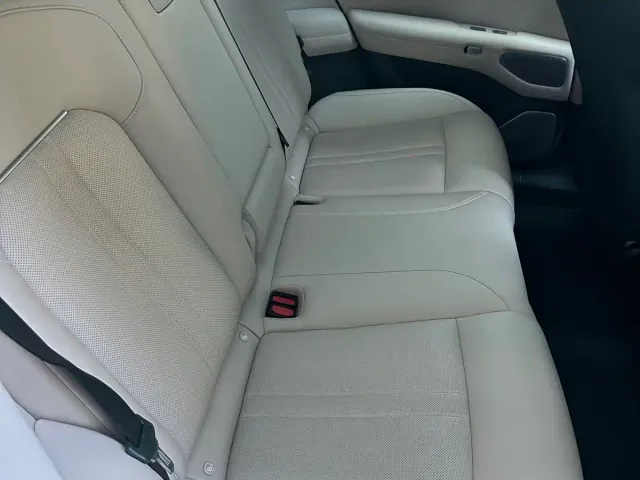 Xiaomi SU7 — Фото автомобиля 17