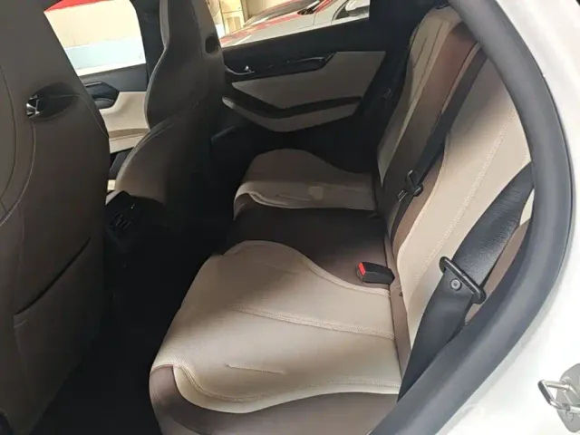 BYD Qin PLUS — Фото автомобиля 16