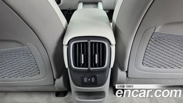 Hyundai Ioniq 6 — Фото автомобиля 24