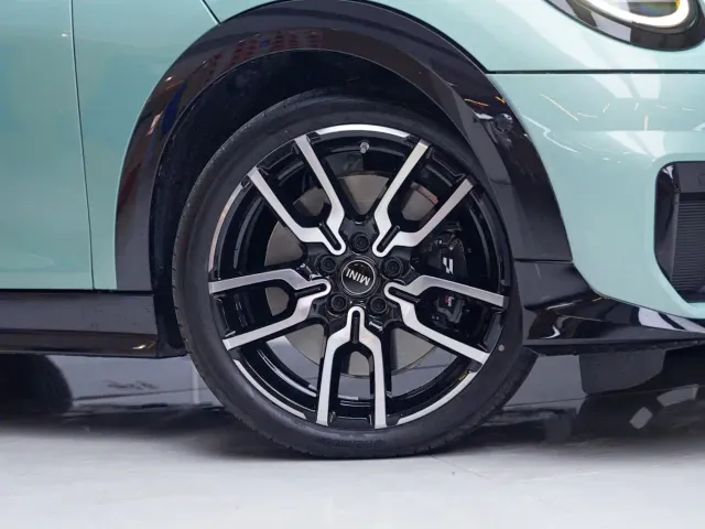 MINI Hatch — Фото автомобиля 7