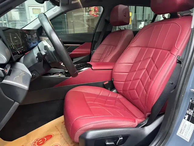 BMW 5 Series — Фото автомобиля 3