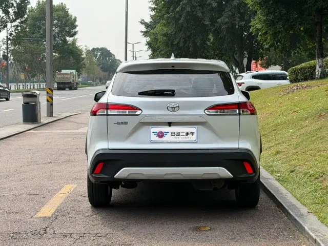 Toyota Corolla Cross — Фото автомобиля 5