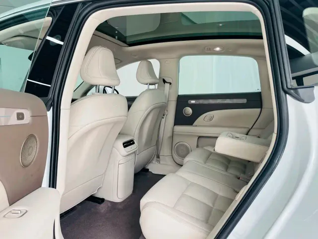 IM Motors LS6 — Фото автомобиля 12