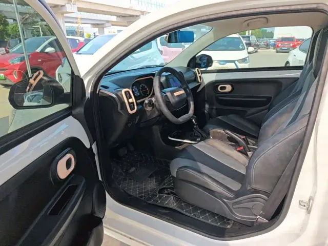 Roewe Clever — Фото автомобиля 15