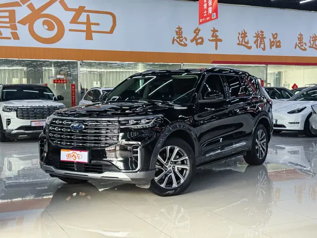 Ford Explorer — Фото автомобиля 2