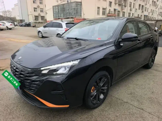 Фотография автомобиля — Dongfeng Yixuan