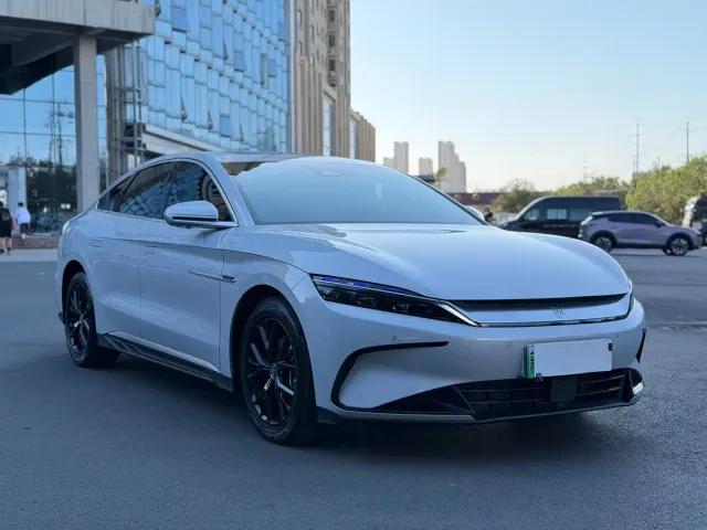BYD Han — Фото автомобиля 3