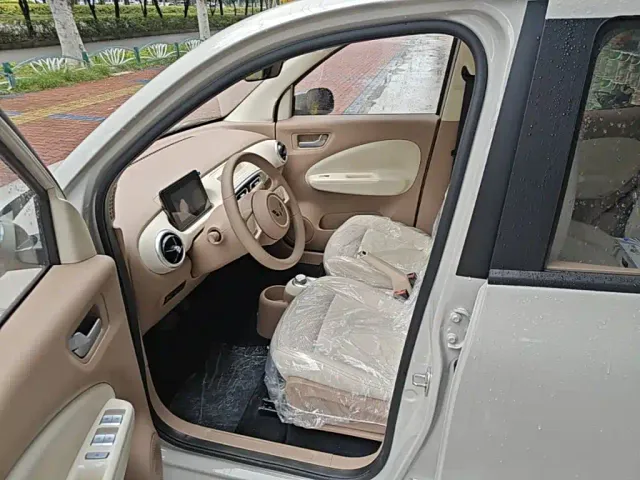 Wuling Hongguang Mini EV — Фото автомобиля 10