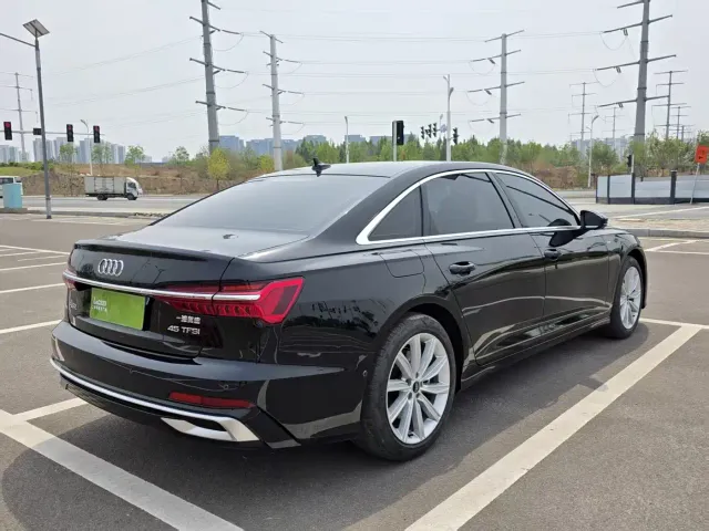 Audi A6L — Фото автомобиля 7