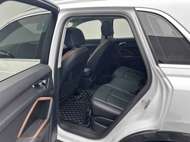 Audi Q3 — Фото автомобиля 12