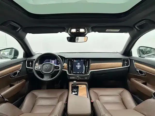 Volvo S90 — Фото автомобиля 9