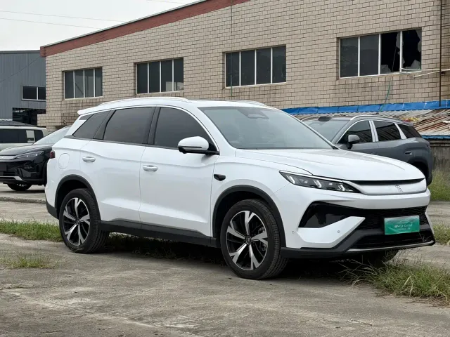 BYD Song Pro — Фото автомобиля 3