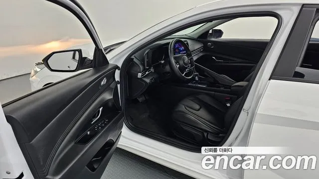 Hyundai Avante CN7 — Фото автомобиля 15