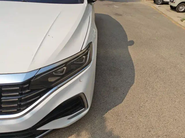 Volkswagen Passat — Фото автомобиля 5