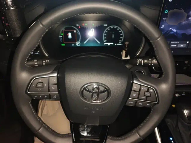 Toyota Highlander — Фото автомобиля 6